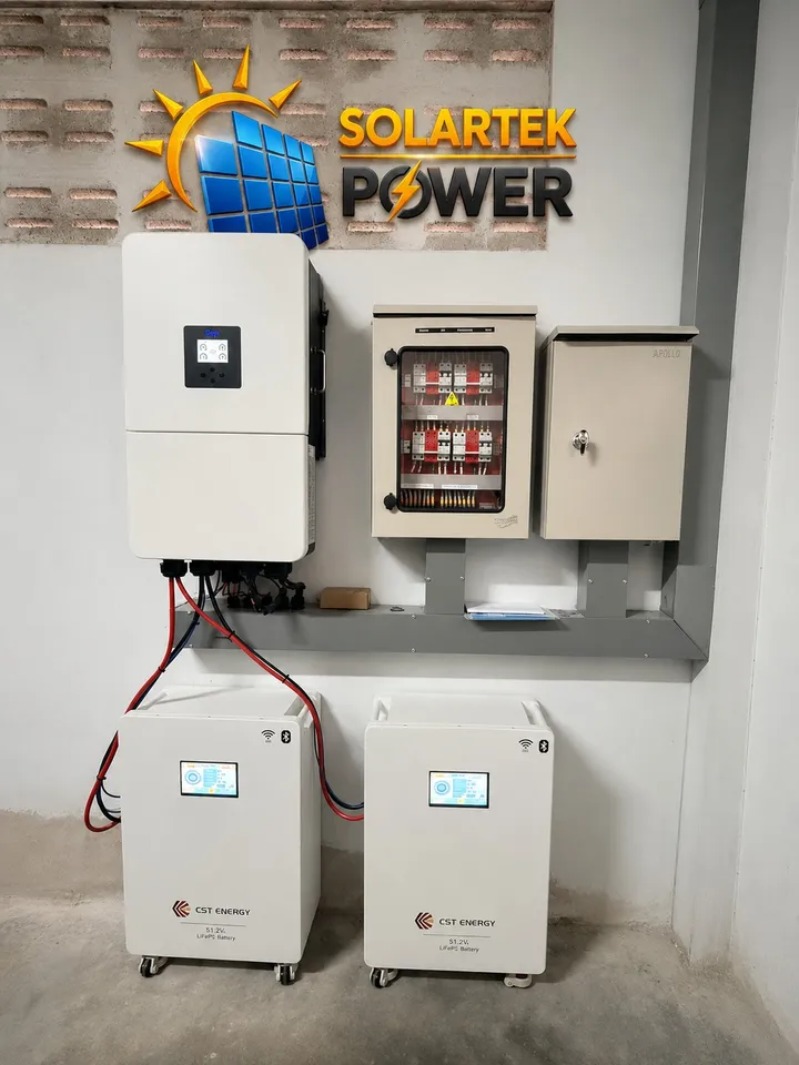 LiFePO₄-Batteriespeicher mit Wechselrichter von Solartek Power